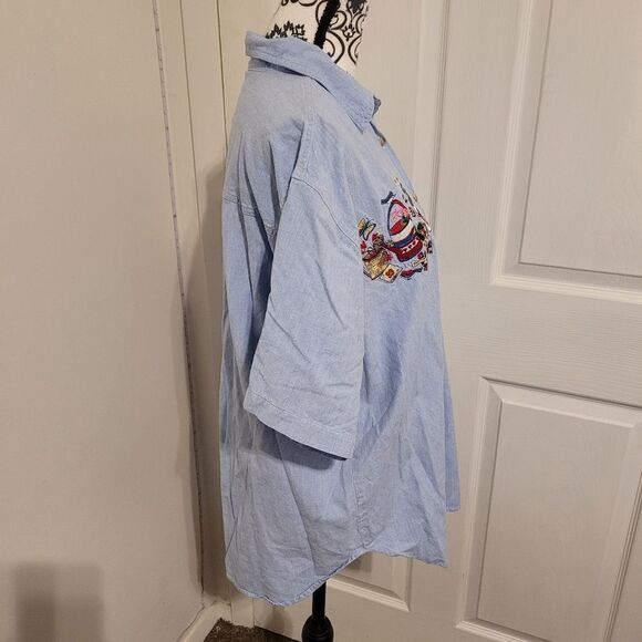 Light washed embroidered button up shirt - Picture 2 of 6